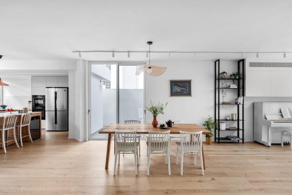 Dining area at the centre of the open space